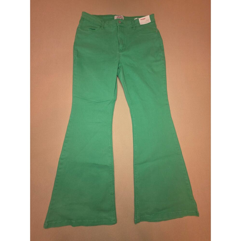 Wrangler High-Rise Fierce Flare Jeans Green Sz 14/32x32 NWT - Picture 2 of 7
